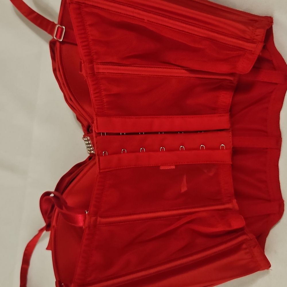 💋Victoria Secret RED SATIN BOW BUSTIER - size 32DD💋 - Picture 2 of 4